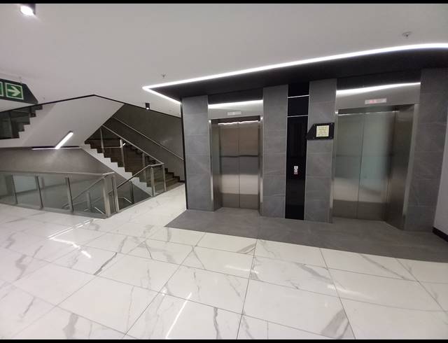 278M² OFFICE TO LET IN GLENADRIENNE